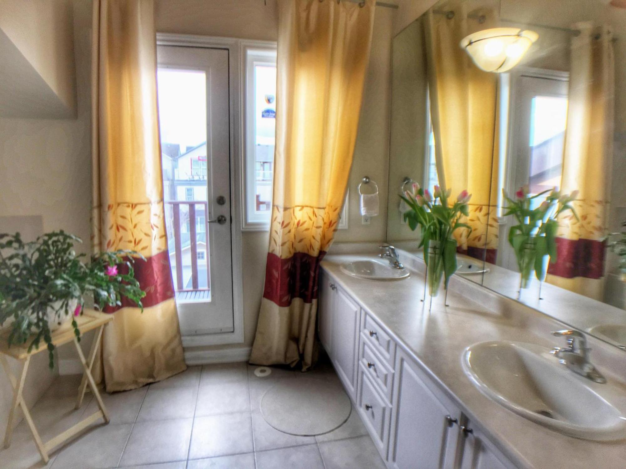 Stunning Rooms In Townhouse Across The Beach Τορόντο Εξωτερικό φωτογραφία