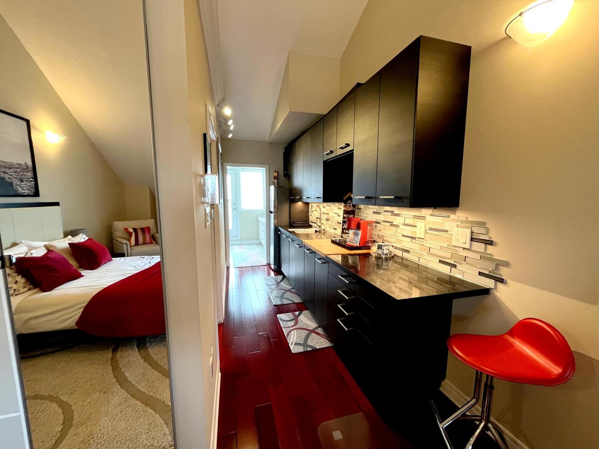Stunning Rooms In Townhouse Across The Beach Τορόντο Εξωτερικό φωτογραφία
