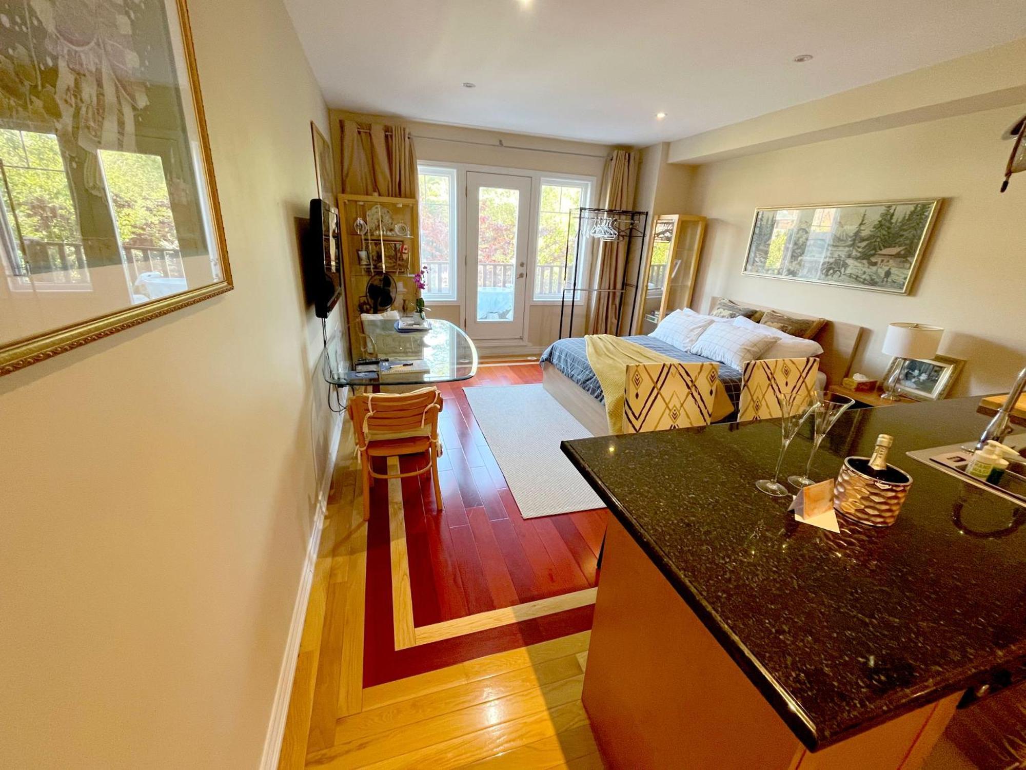 Stunning Rooms In Townhouse Across The Beach Τορόντο Εξωτερικό φωτογραφία